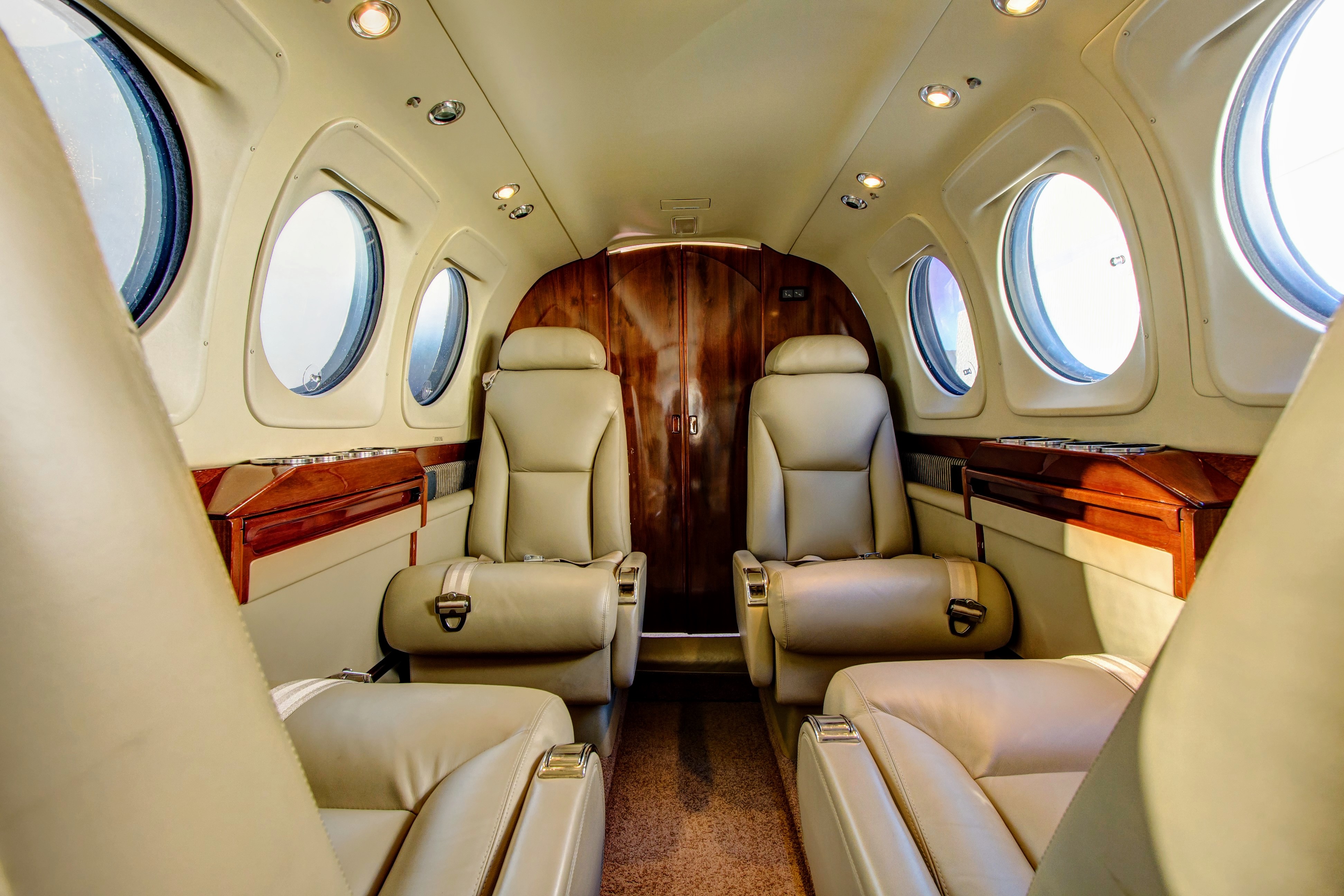 jet privato Beechcraft King Air 90